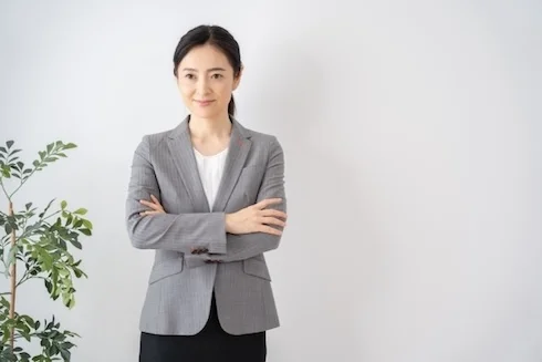 Thumbnail bài viết: Nhật Bản : Ghi nhận 684.669 nữ giám đốc trên toàn quốc, tăng gấp 3,2 lần trong 15 năm, với tỉnh Okinawa dẫn đầu về tỷ lệ nữ giám đốc.