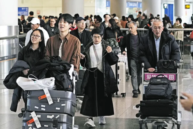 Thumbnail bài viết: Trung Quốc gia hạn miễn thị thực cho công dân Nhật Bản đến cuối năm sau.