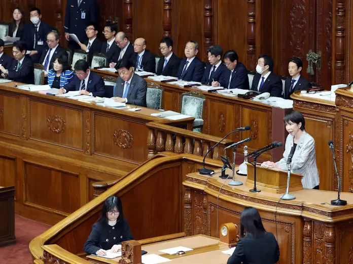 Xem chi tiết chủ đề: Nhật Bản : Chính phủ quyết định cắt giảm lương của các bộ và cơ quan , các bộ trưởng nội các đang trải qua "những cải cách đau đớn".