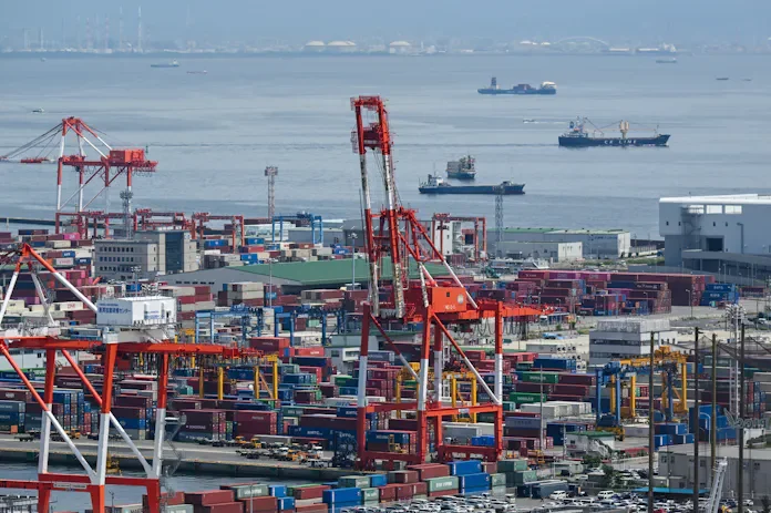 Thumbnail bài viết: Nhật Bản : Thặng dư tài khoản vãng lai lớn nhất từ trước đến nay, thặng dư thương mại đạt 17,5 nghìn tỷ yên.