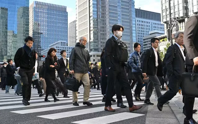 Xem chi tiết chủ đề: Mức lương trung bình cho công việc phụ đạt mức cao kỷ lục 3.617 Yên. Thực trạng "làm thêm không báo cáo" và "che giấu làm thêm quá mức" nổi lên.