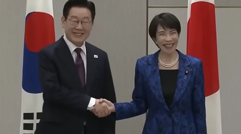 Thumbnail bài viết: “Chúng ta sẽ không đối xử với họ giống như Trung Quốc.” Lý do cho “cách tiếp cận khác biệt” của Thủ tướng Takaichi đối với Hàn Quốc.