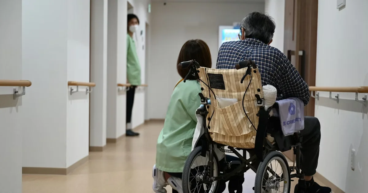 Xem chi tiết chủ đề: Nhật Bản : 225.000 người trong danh sách chờ vào viện dưỡng lão chuyên biệt , giảm khoảng 50.000 người so với khảo sát trước đó.