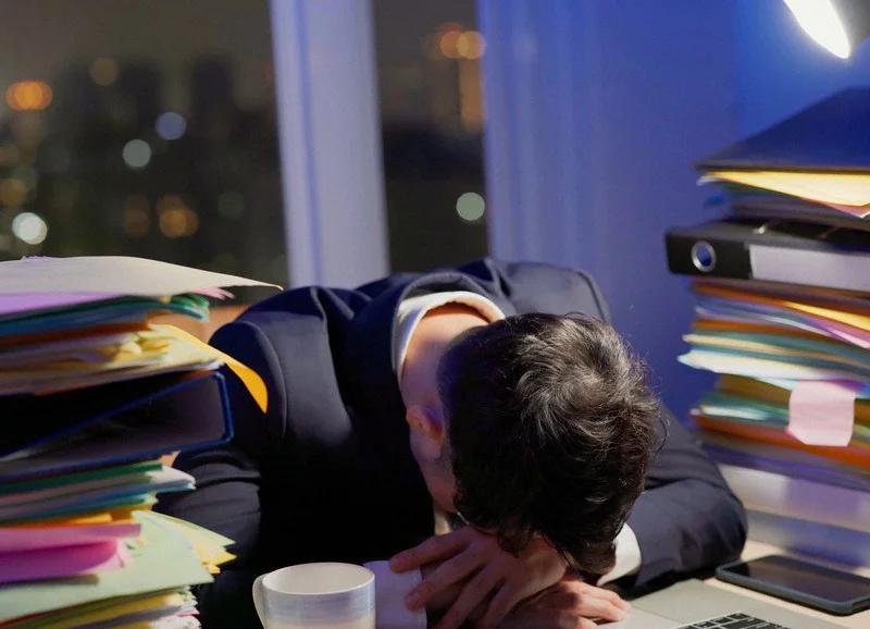 Thumbnail bài viết: Nhật Bản : Chỉ 10% người lao động muốn làm việc nhiều hơn , Khảo sát của Zenroren.