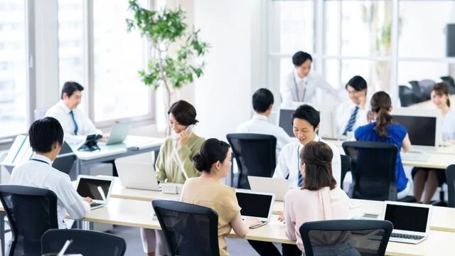 Thumbnail bài viết: Nhật Bản : Khoảng 70% người lao động đang ở trong trạng thái "nghỉ hưu yên tĩnh". Tại sao họ lại chọn ở lại?