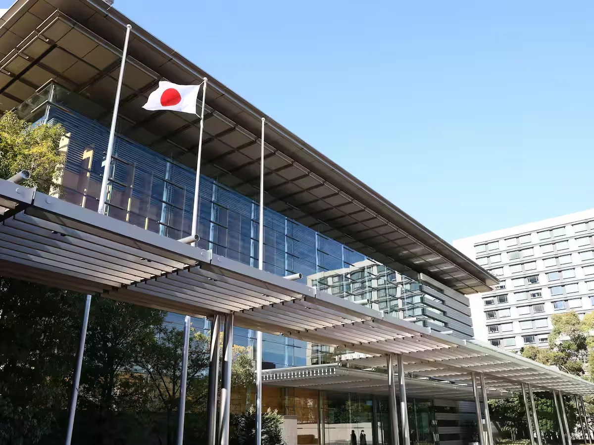 Thumbnail bài viết: Nhật Bản : Hoàn thiện chính sách cơ bản về vấn đề người nước ngoài vào ngày 23. Kiểm soát nhập cư và cư trú chặt chẽ hơn sẽ được thực hiện.