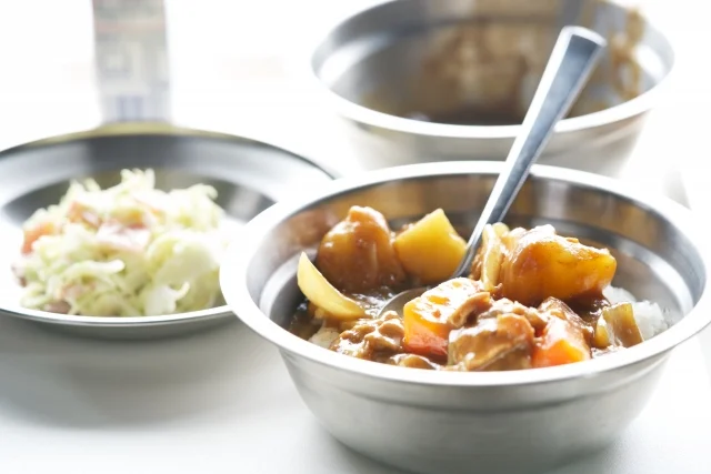 Xem chi tiết chủ đề: Ngày 22 tháng 1 là "Ngày Cà Ri" . Tại sao lại có nhiều nhà hàng cà ri ở Kanda Jinbocho đến vậy ?