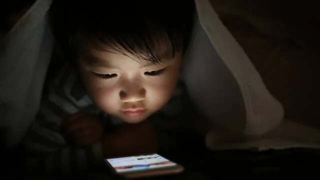 Xem chi tiết chủ đề: Thời gian sử dụng màn hình ảnh hưởng đến não bộ ở trẻ nhỏ như thế nào ?