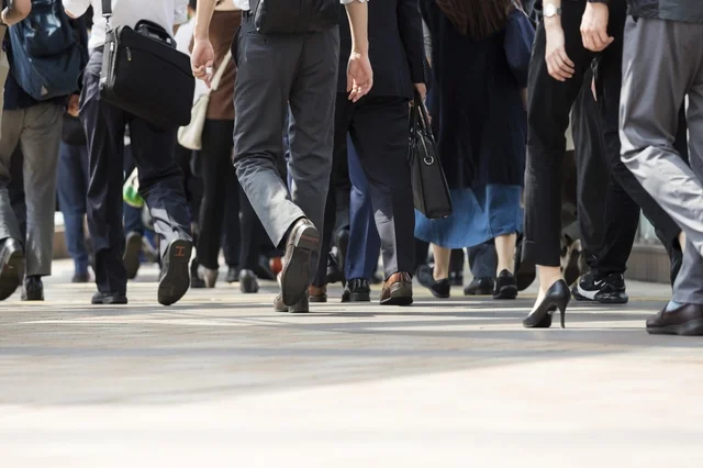 Xem chi tiết chủ đề: Nhật Bản : Các công ty lớn cắt giảm nhân viên ngay cả khi đang có lãi. Sự thay đổi trong triết lý tuyển dụng.