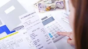 Thumbnail bài viết: Nhật Bản : Điều gì sẽ xảy ra với hóa đơn tiền điện, khí đốt và xăng dầu nếu đồng yên tiếp tục suy yếu?