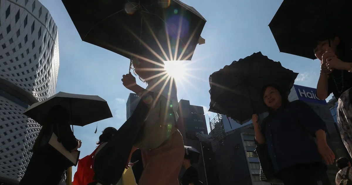 Thumbnail bài viết: Dự báo nắng nóng năm 2026 , “Ngày nắng nóng cực độ” dự kiến xảy ra tại 7-14 địa điểm trên toàn quốc.