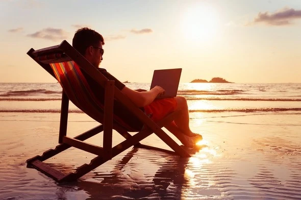 Thumbnail của bài viết: Nhật Bản : Xem xét việc giới thiệu "Workcation". Hơn 85% người phụ trách trả lời "Không" . Lý do là ?
