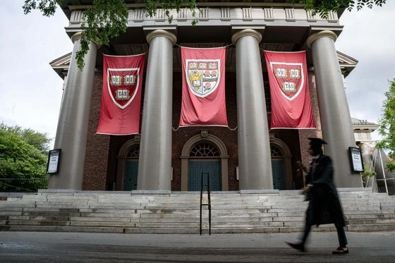 Xem chi tiết chủ đề: Sinh viên Đại học Harvard được Đại học Tokyo và Đại học Hồng Kông chấp nhận , Nhật Bản và Hồng Kông vào cuộc để giúp đỡ.