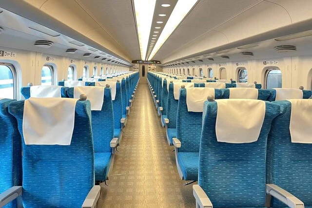 Xem chi tiết chủ đề: Tất cả các chuyến tàu Nozomi Shinkansen sẽ thành ghế chỉ định bắt đầu từ ngày mai . Điều gì sẽ xảy ra nếu bạn lên tàu mà không đặt chỗ trước ?