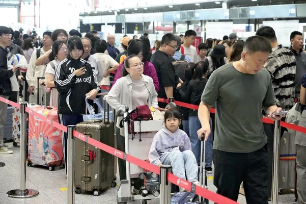 Đọc hết bài:Kỳ nghỉ lễ kéo dài tại Trung Quốc bắt đầu, Nhật Bản là điểm đến du lịch nước ngoài phổ biến.