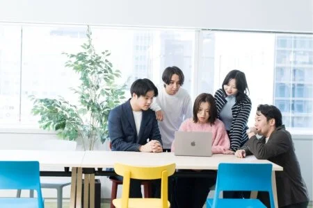 Xem chi tiết chủ đề: Sự khác biệt về "khả năng tạo ra kết quả" giữa làm việc từ xa và tại văn phòng là gì ?
