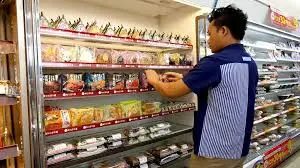 Thumbnail của bài viết: Lawson tăng giá tới 14% , các mặt hàng tăng giá như cơm nắm và bánh mì sandwich.