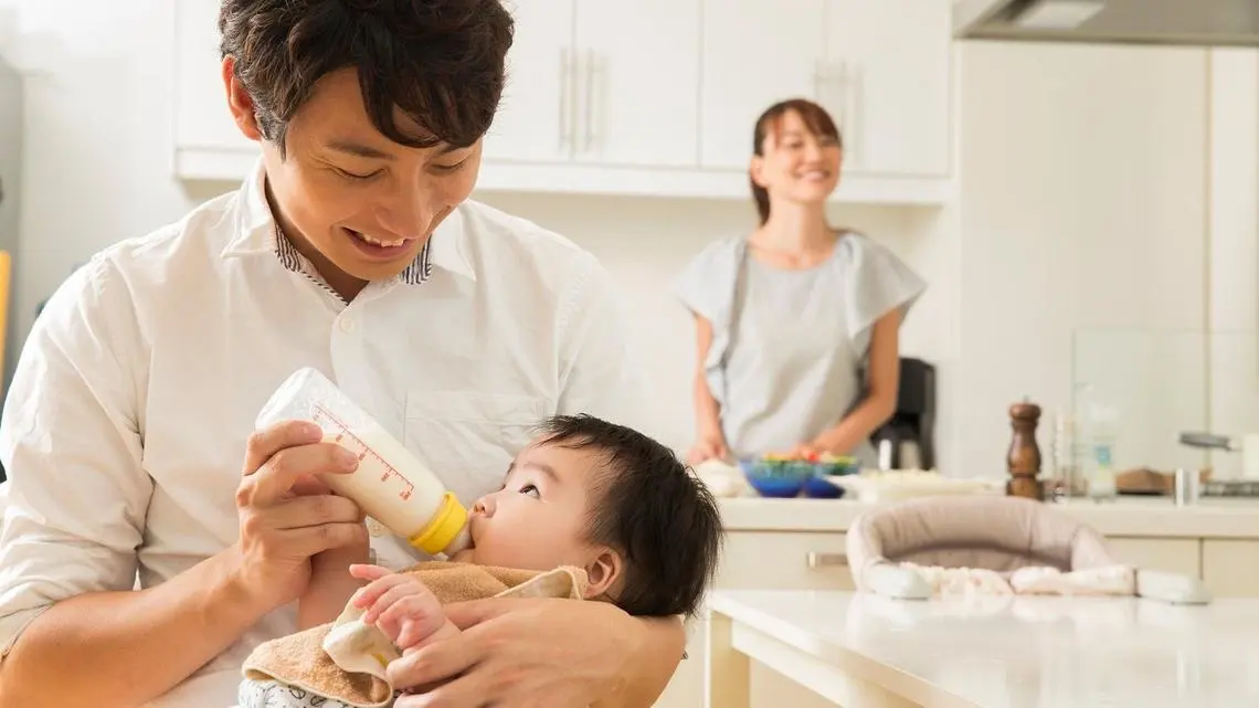 Thumbnail của bài viết: Nhật Bản : Tỷ lệ nghỉ việc chăm sóc con của nam giới khoảng 15%. 80% những người dưới 39 tuổi "muốn sử dụng ngày nghỉ trong tương lai"