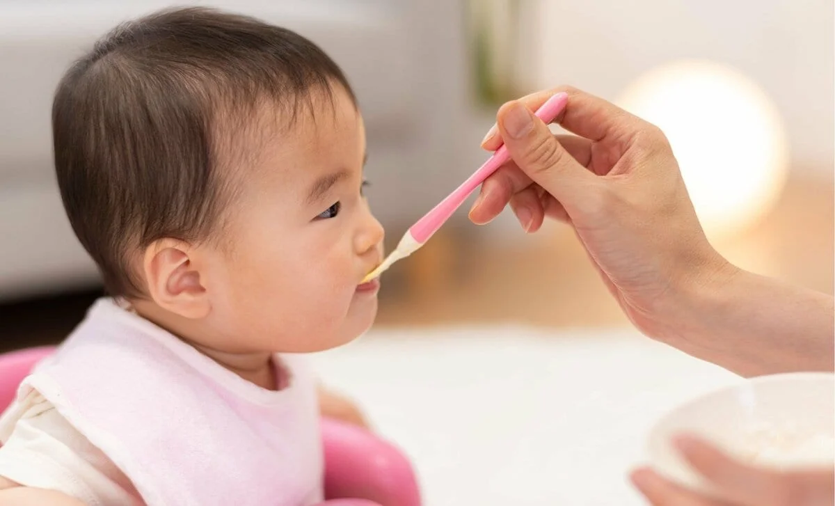 Xem chi tiết chủ đề: Tại sao thị trường thực phẩm trẻ em vẫn tăng trưởng bất chấp tỷ lệ sinh đang giảm ? Tình hình khi các nhà sản xuất lớn liên tục ngừng sản xuất.