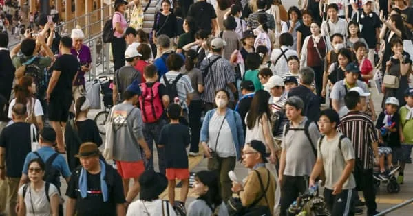 Xem chi tiết chủ đề: Triển lãm Expo 2025 tấp nập trước thời điểm bế mạc, hơn 200.000 lượt khách tham quan mỗi ngày.