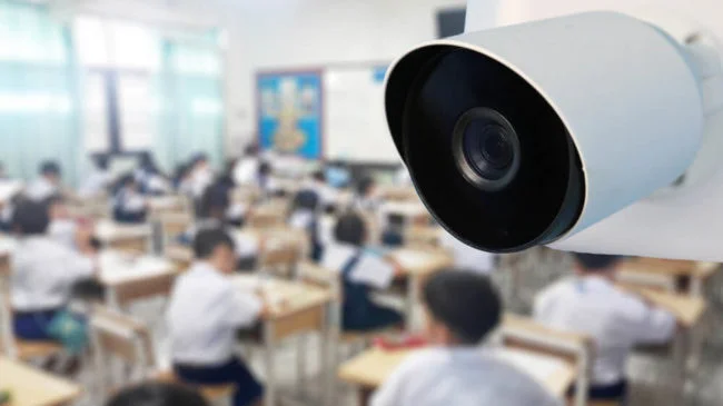 Thumbnail bài viết: Nhật Bản : 80% Hội đồng giáo dục "Không xem xét" lắp đặt camera an ninh trong lớp học. Các biện pháp phòng chống bạo lực tình dục từ giáo viên.