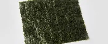 Thumbnail của bài viết: Cảnh báo giá thị trường của rong biển "trượt dốc" . Do các cửa hàng tiện lợi ế ẩm nên cơm nắm không bán được và lượng cung cấp giảm đáng kể