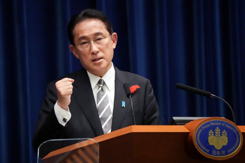2021-10-18T050038Z_1_LYNXMPEH9H05S_RTROPTP_3_JAPAN-ELECTION-KISHIDA.jpg