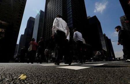 2024-07-19T022345Z_1_LYNXMPEK6I029_RTROPTP_2_JAPAN-ECONOMY-TANKAN.jpg