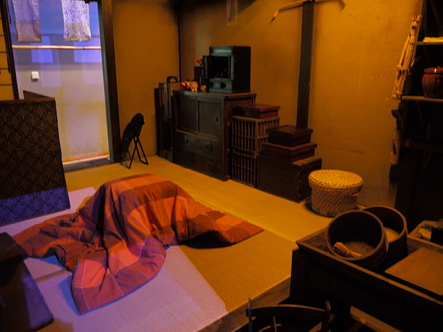 640px-Edo_Kotatu.jpeg