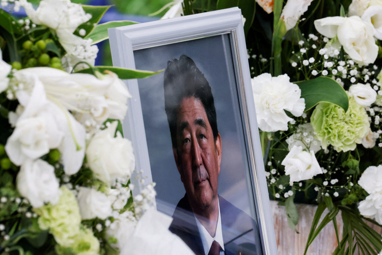 cover_2022-07-12T085438Z_1395655325_RC23AV9Y6TIR_RTRMADP_3_JAPAN-ABE-FUNERAL.jpg