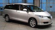 800px-Toyota_Estima_hybrid_01.jpg