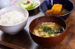 Nhật Bản : Tỷ lệ tự cung cấp lương thực thấp nhất từ trước đến nay, ý nghĩa của việc chọn hàng "nội địa" bây giờ là ?