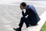 Điều gì gây ra căng thẳng ở những người trẻ tuổi đang làm việc ? "Nội dung công việc", "mối quan hệ với cấp trên","thời gian làm việc", xếp hạng cao .