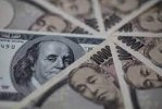 Nhật Bản : 150 yên = 1 đô la có phải là sự mất giá quá mức của đồng yên không ? Xem xét tác động của việc giảm giá đồng yên và tăng giá đồng yên.