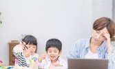 Nhật Bản : Những viễn cảnh cần thiết cho một “xã hội nơi phụ nữ có thể tiếp tục làm việc” trong thời đại tỷ lệ sinh giảm
