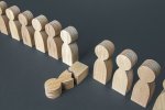 Vì sao người Nhật chịu thua "áp lực ngang hàng" vô lý ? “những thứ còn thiếu” áp đảo từ quan điểm của thế giới