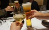 Nhật Bản : Câu hỏi có nên tham gia “tiệc cuối năm” hay không ? Tiếng nói tích cưc cho sự xa rời khỏi các bữa tiệc cuối năm.