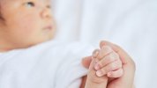 "Quỹ hỗ trợ chăm sóc trẻ em" của chính quyền Kishida thực sự là chính sách tồi tệ nhất sẽ dẫn đến "xóa bỏ hôn nhân và thúc đẩy tỷ lệ sinh giảm".