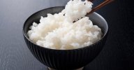 Nhật Bản : Gạo khan hiếm, giá tăng vọt. Các cửa hàng, nhà hàng gạo bị ảnh hưởng nặng nề: "Tôi chưa bao giờ nghĩ mọi chuyện lại tệ đến thế này"