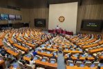 Đảng đối lập lớn nhất Hàn Quốc yêu cầu tổng thống từ chức. Nếu không tuân thủ, "thủ tục luận tội sẽ bắt đầu".