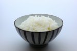 Thực phẩm của Nhật Bản đang bị đe dọa , "Thực tế gây sốc" rằng "mỗi người vứt đi một bát cơm mỗi ngày".