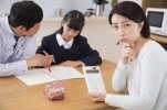 Nhật Bản : Thu nhập về tay 200.000 mỗi tháng liệu có thể cho con học đến đại học ?