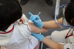 "10 câu hỏi đơn giản" , các chuyên gia giải thích về hiệu quả, phản ứng phụ và chiến lược tiêm chủng vắc xin Corona.